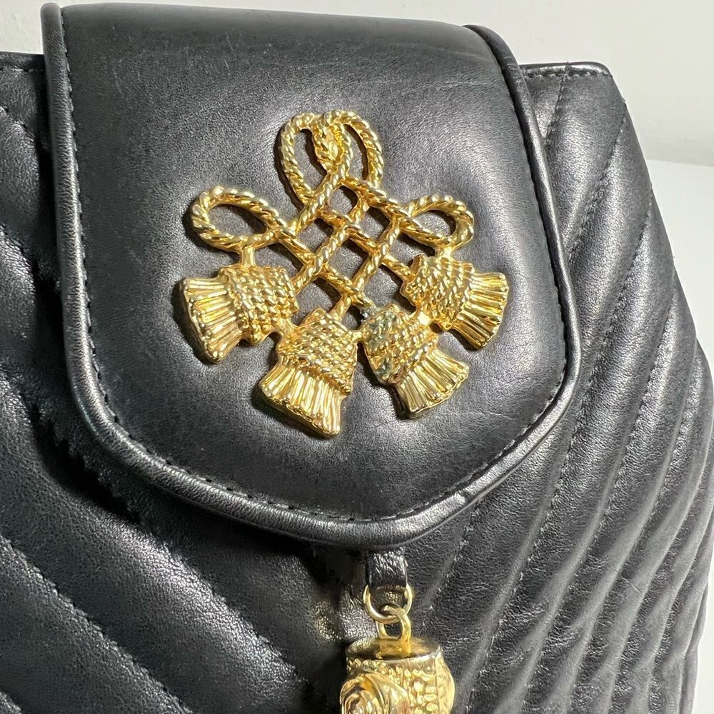 Crossbody bag black/ gold magnetic fastening chains - Picture 14 of 16